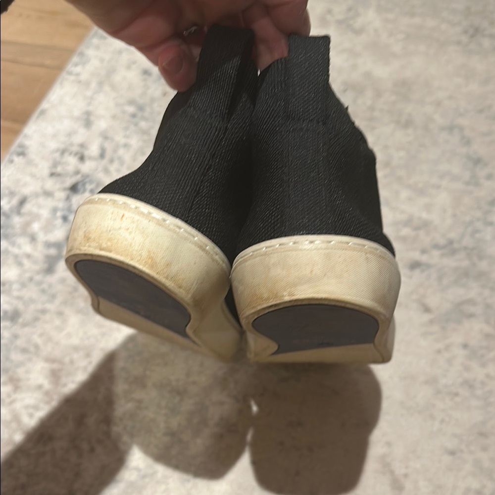 Black Rothys Women’s Shoes - Picture 3 of 6